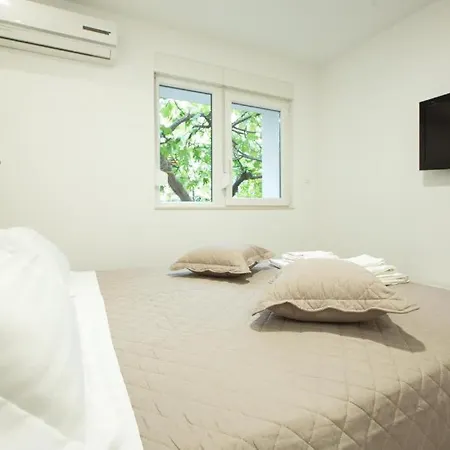 Πανσιόν Laurea 3*