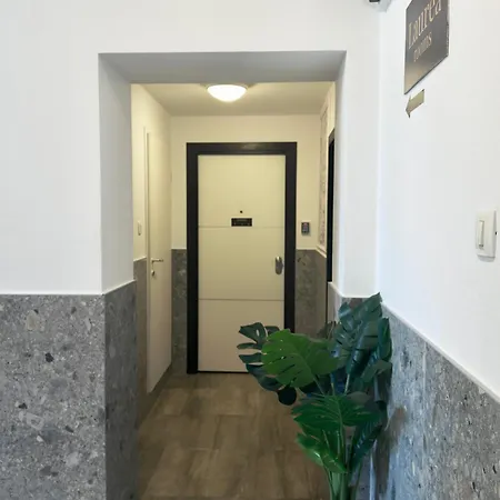 Laurea بيت ضيافة