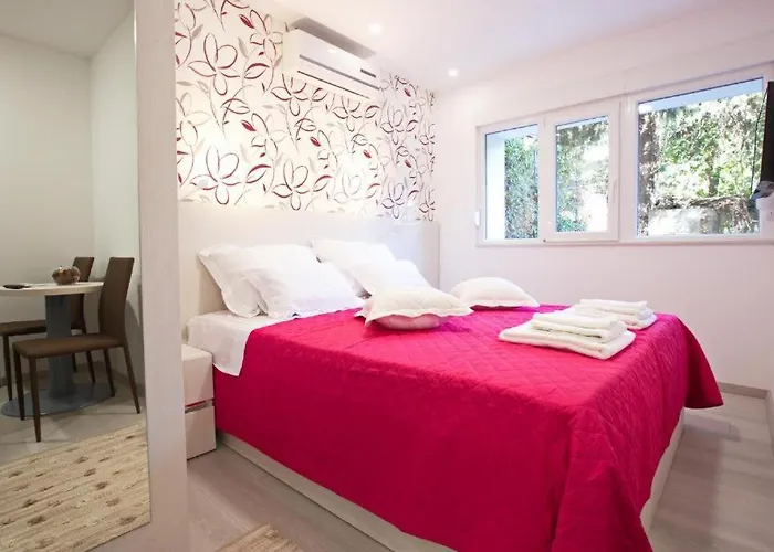 ゲストハウス Laurea スプリト