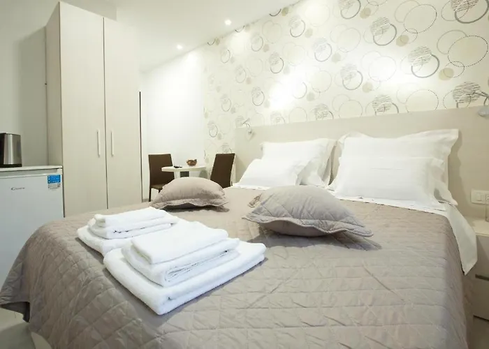 Laurea Πανσιόν 3*